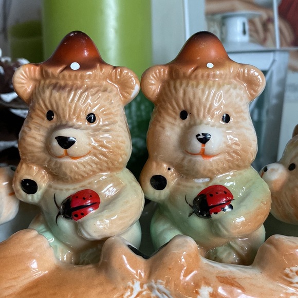 Vintage Salt and Pepper bears 🐻 shakers - Picture 3 of 11